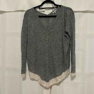 Splendid size M gray lightweight long sleeve top